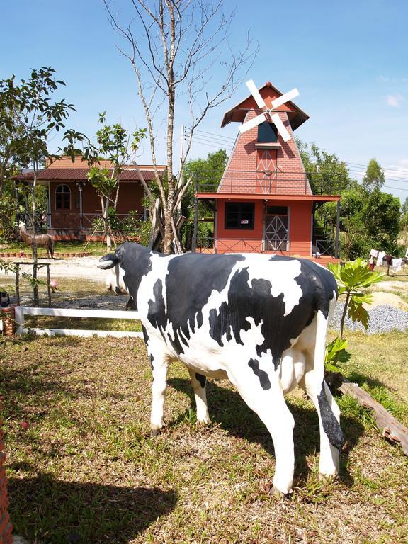 Cowboy Farm Resort Pattaya Ban Huai Yai Экстерьер фото