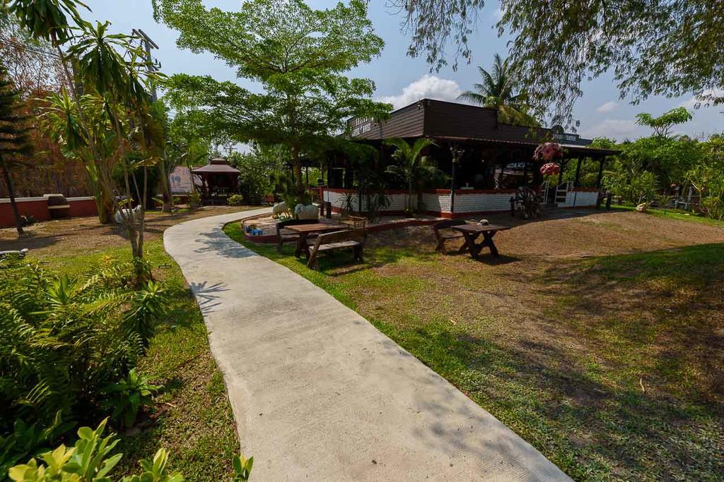 Cowboy Farm Resort Pattaya Ban Huai Yai Экстерьер фото